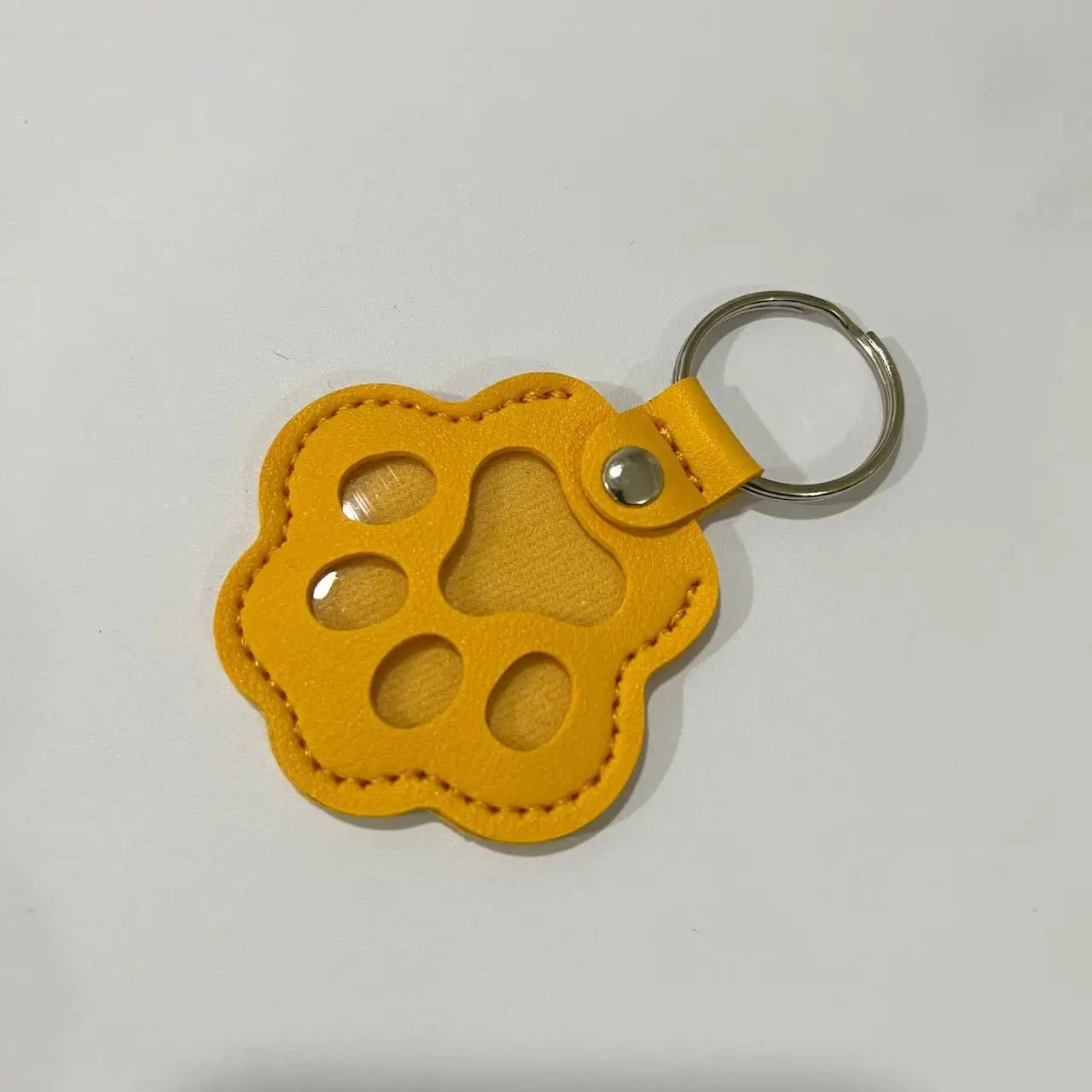 Dog Hair Collector Keychain Leather Pet Memorial Keepsake for Dogs and Cats, Fur Storage Pendant Charm Gift Keychain