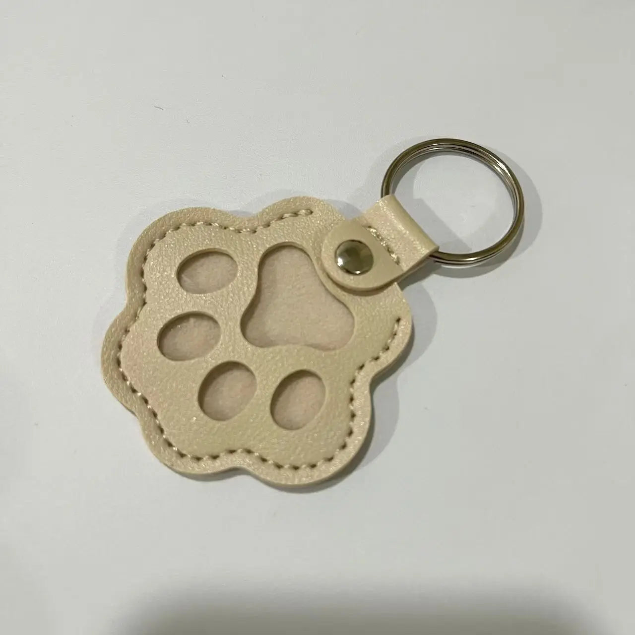 Dog Hair Collector Keychain Leather Pet Memorial Keepsake for Dogs and Cats, Fur Storage Pendant Charm Gift Keychain