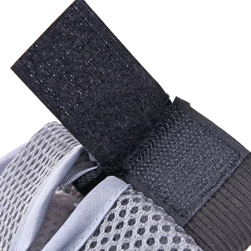 Pet Grooming & Deshedding Glove for Dogs & Cats